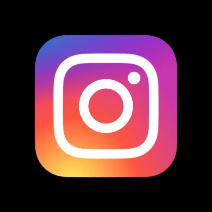 Instagram logo sur fond noir
